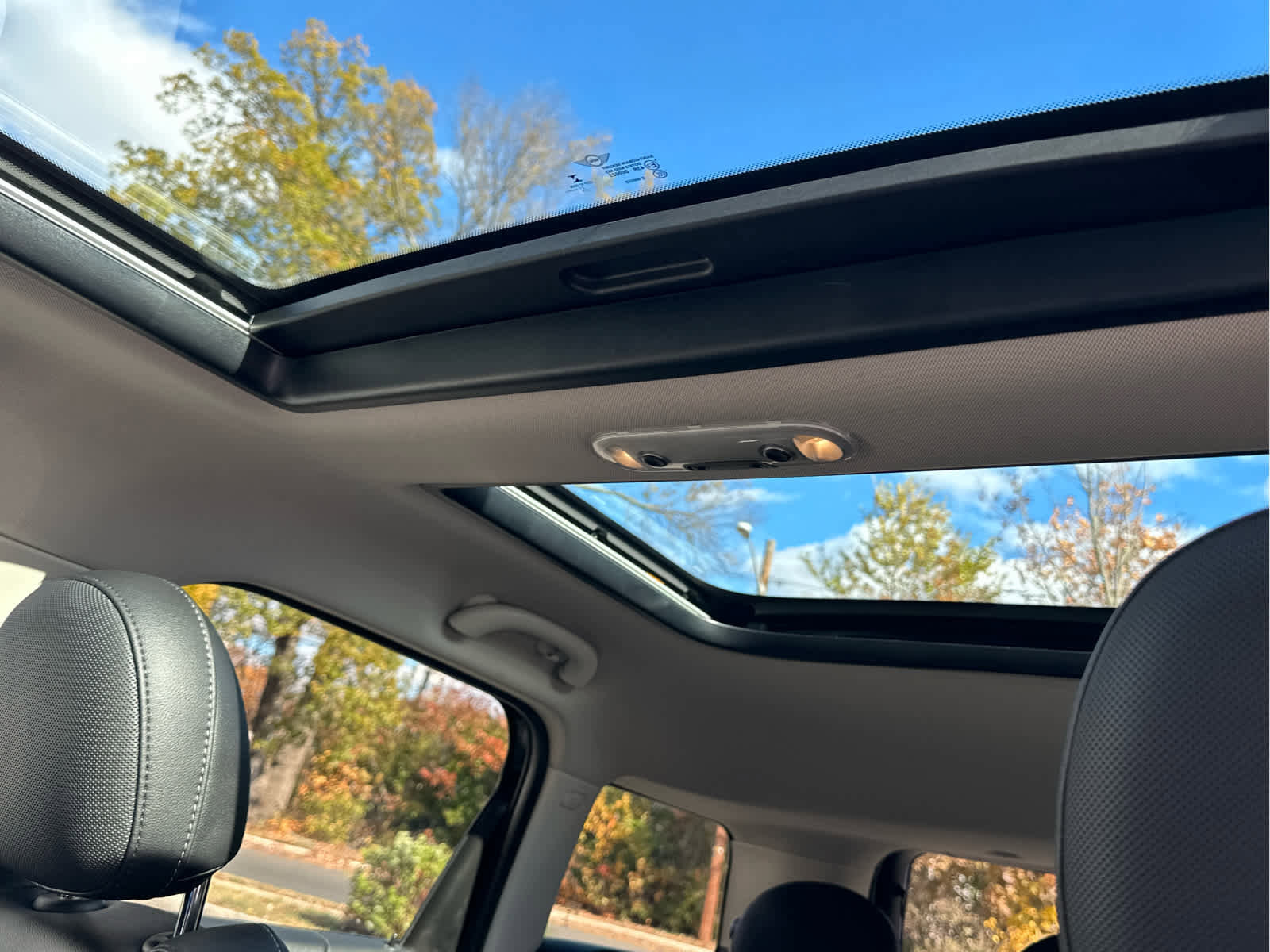 Used 2022 MINI Cooper Countryman S w/ Storage Package image 26