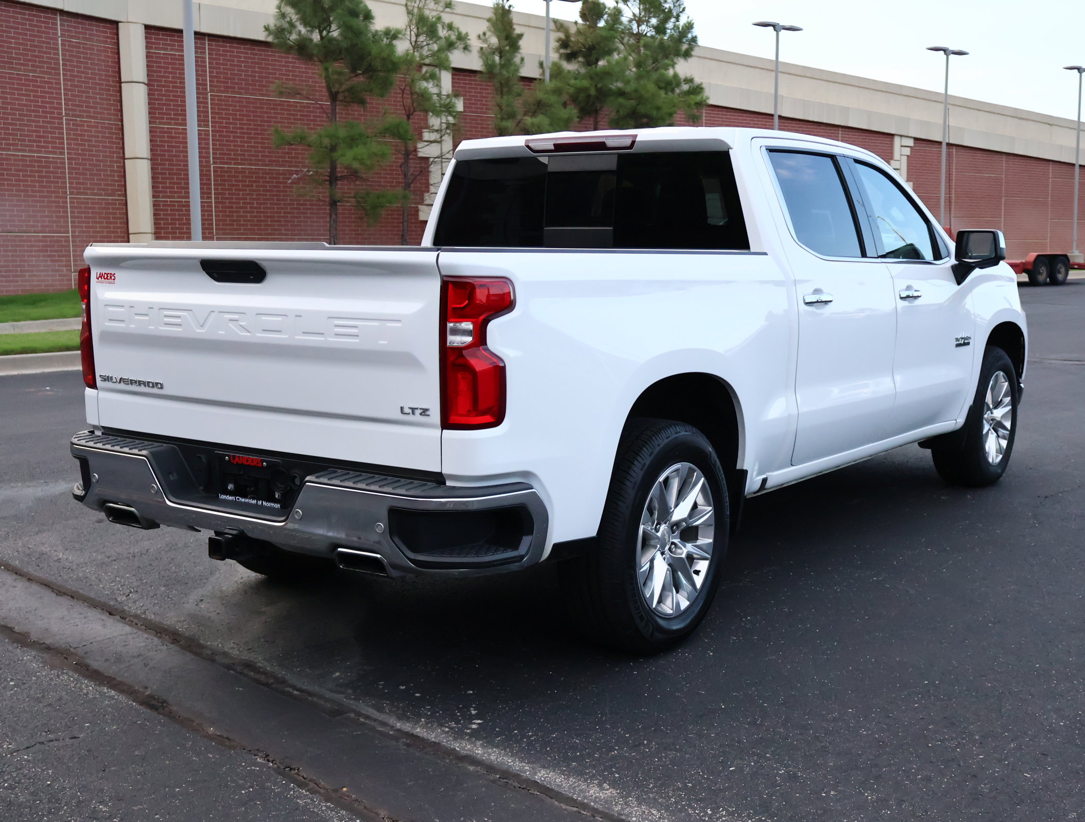 Used 2019 Chevrolet Silverado 1500 LTZ AWD/4WD image 35