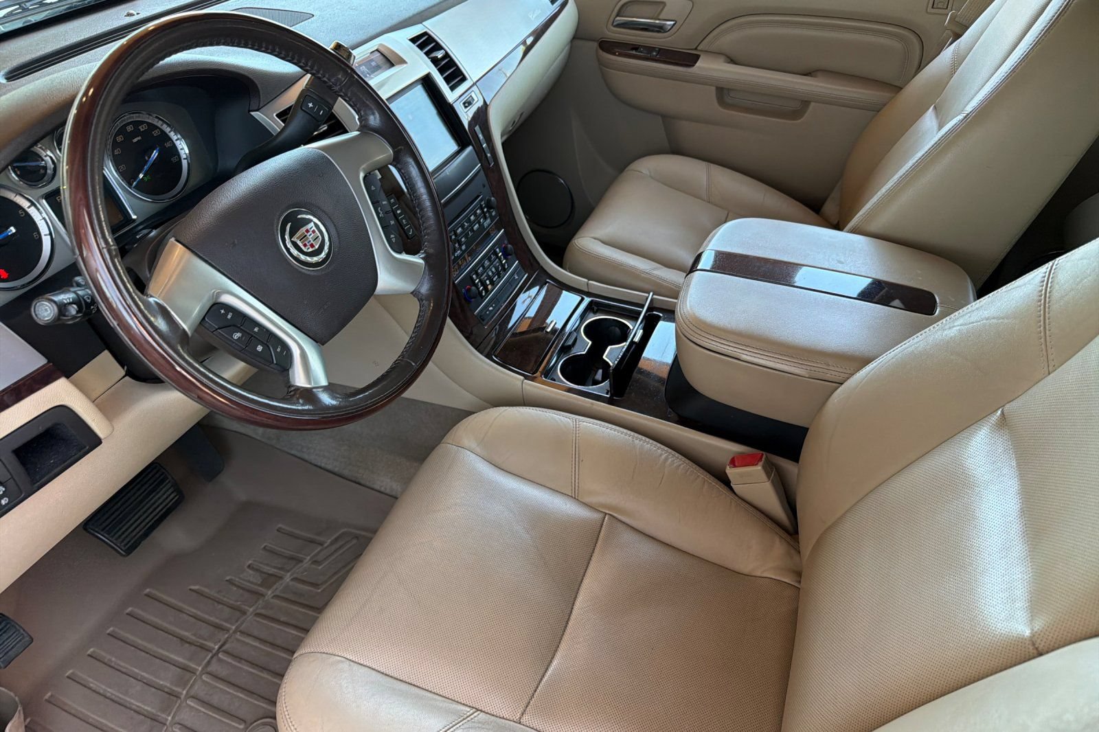 Used 2011 Cadillac Escalade ESV Premium AWD/4WD image 11