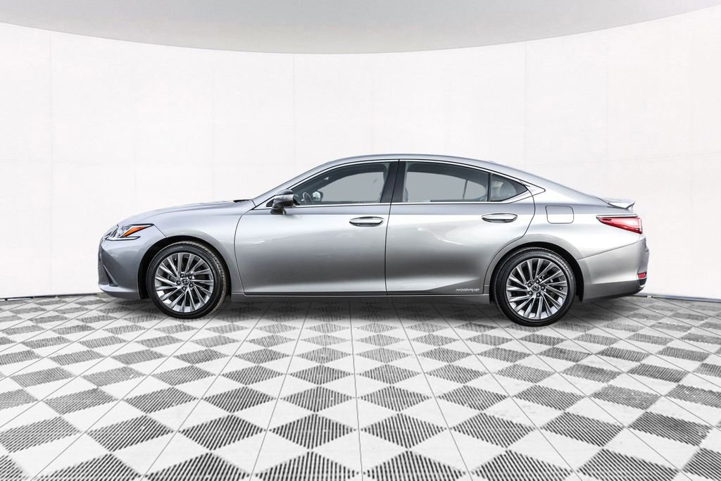 Used 2020 Lexus ES 300h 300h Luxury w/ Accessory Package 2 image 15