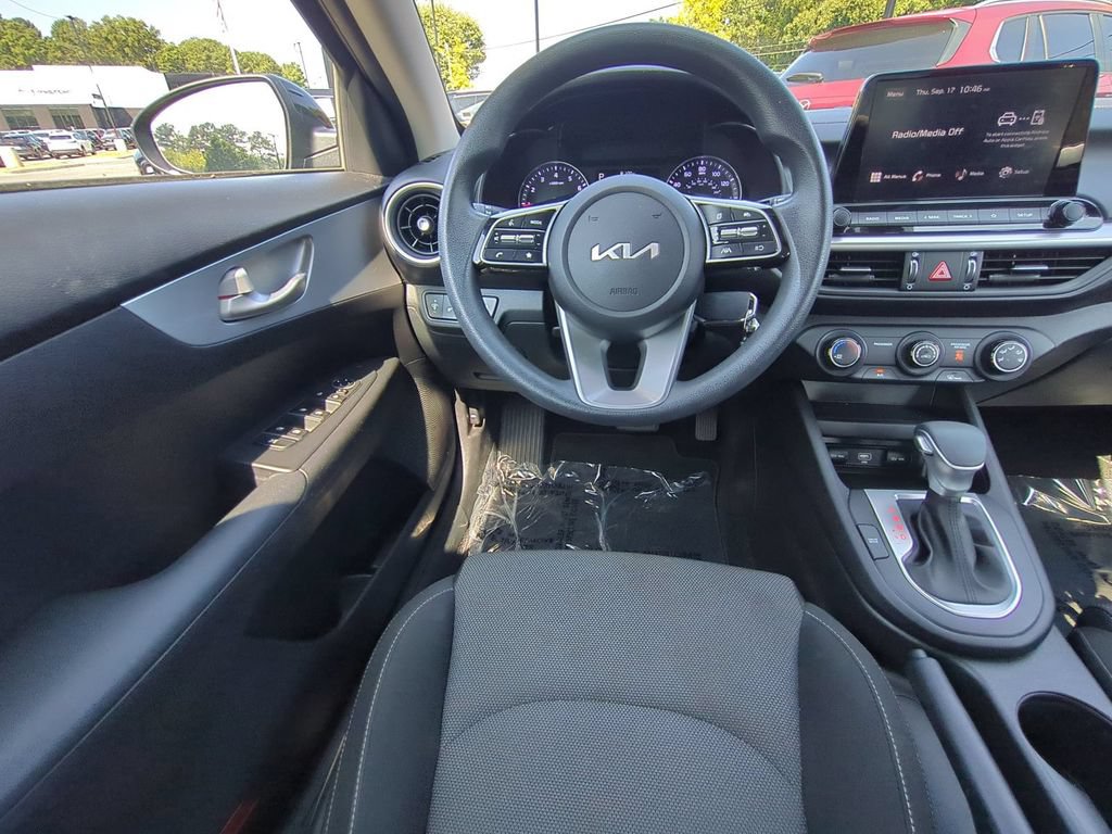 Used 2023 Kia Forte LXS w/ LXS Technology Package FWD image 14