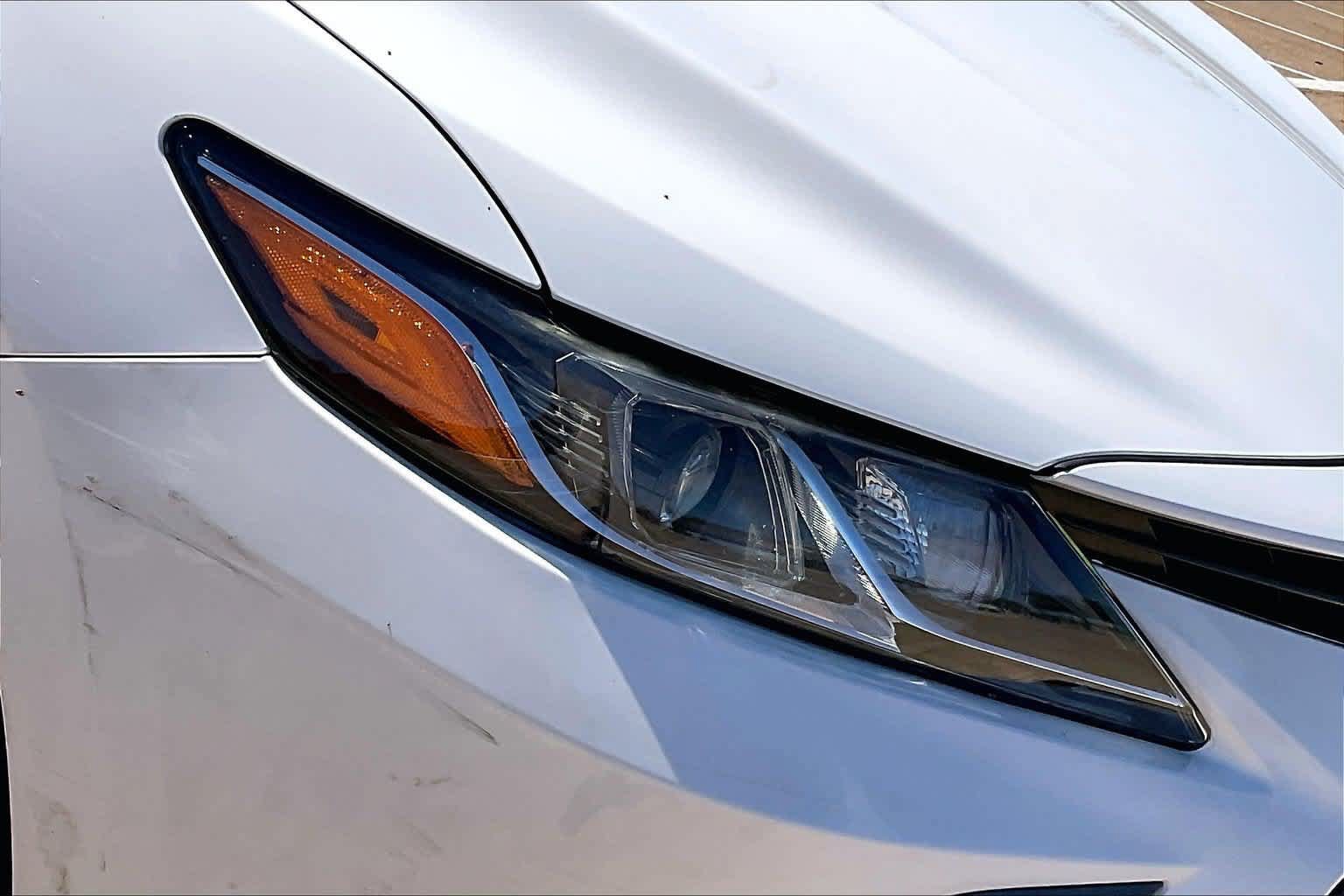 Used 2021 Toyota Camry LE FWD image 29