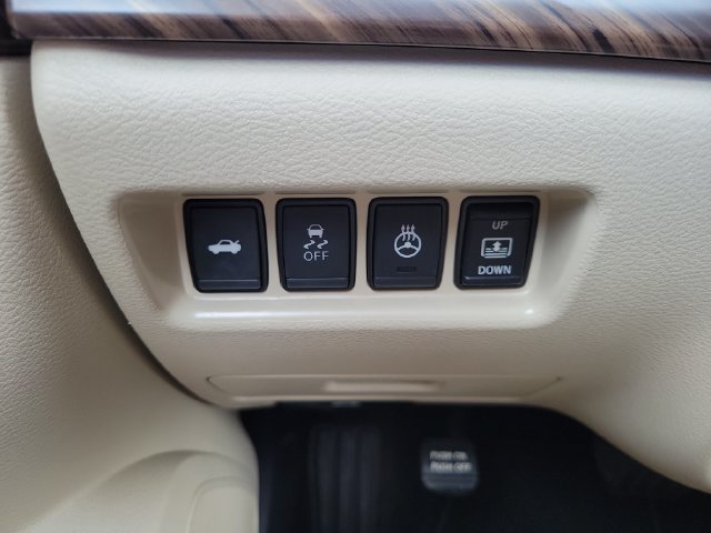 Used 2018 Nissan Maxima Platinum FWD image 23