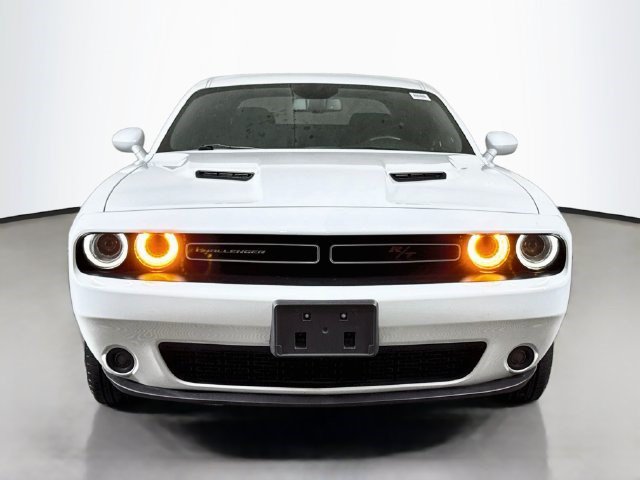 Used 2022 Dodge Challenger SXT w/ Plus Package RWD image 2