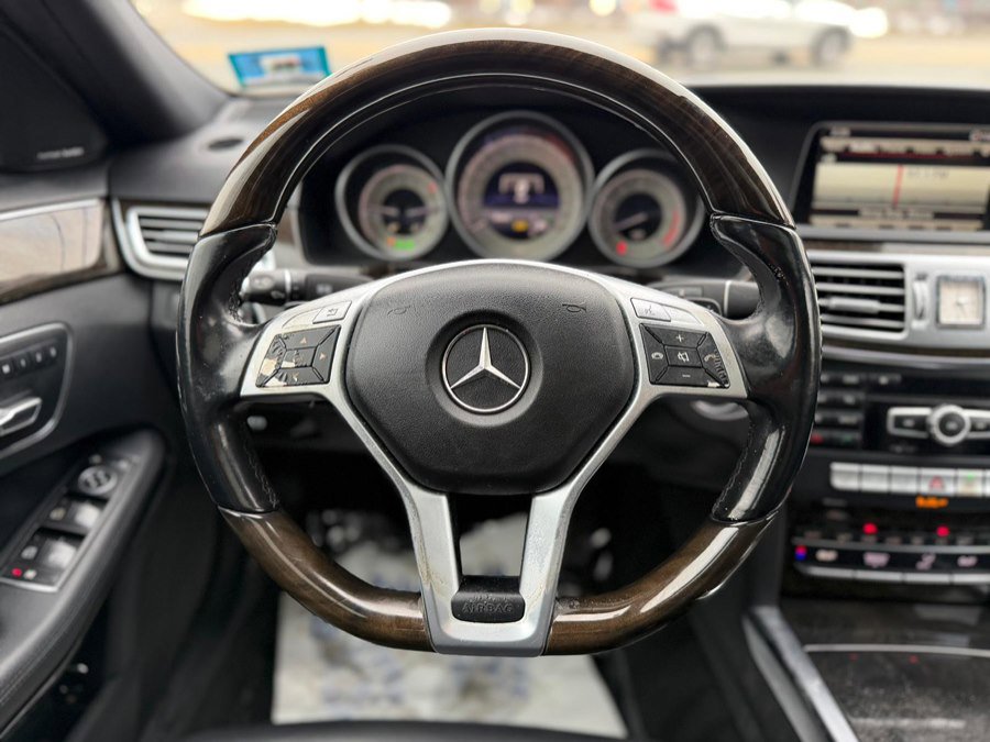 Used 2014 Mercedes-Benz E 350 4MATIC Sedan image 28