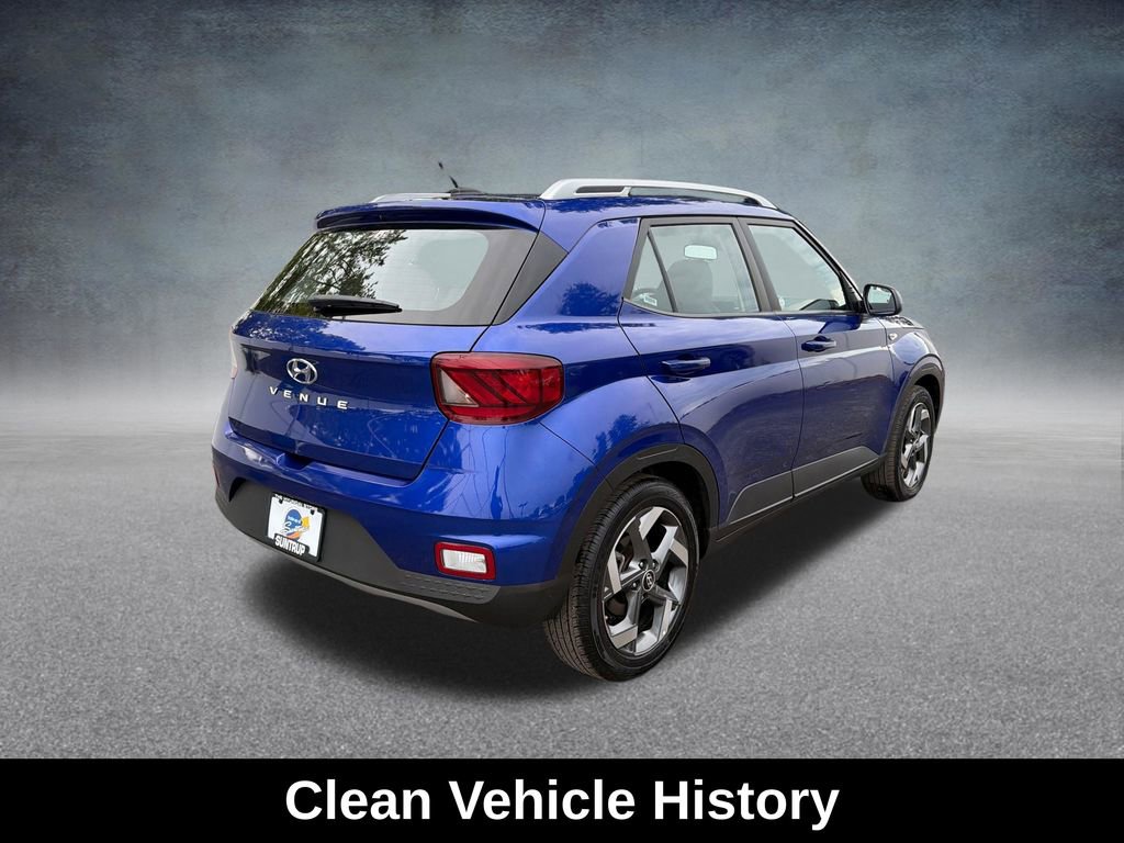 Used 2025 Hyundai Venue Limited FWD image 6