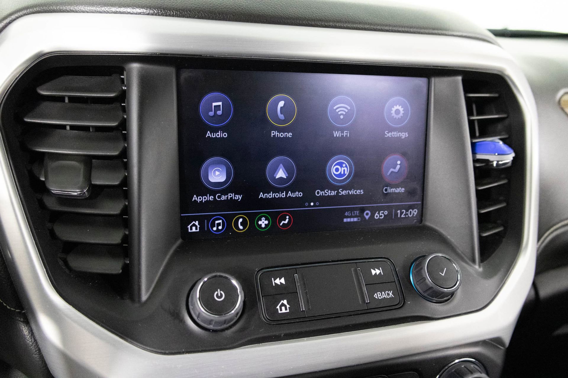 Certified 2023 GMC Acadia SLE w/ Driver Convenience Package image 22