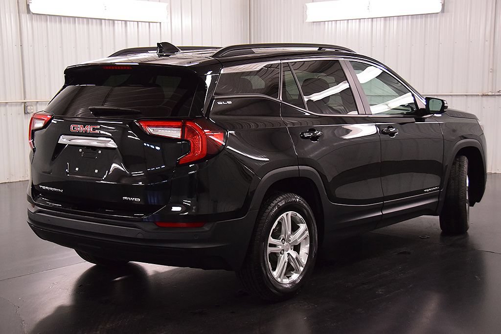 Used 2024 GMC Terrain SLE w/ Driver Convenience Package AWD/4WD image 7
