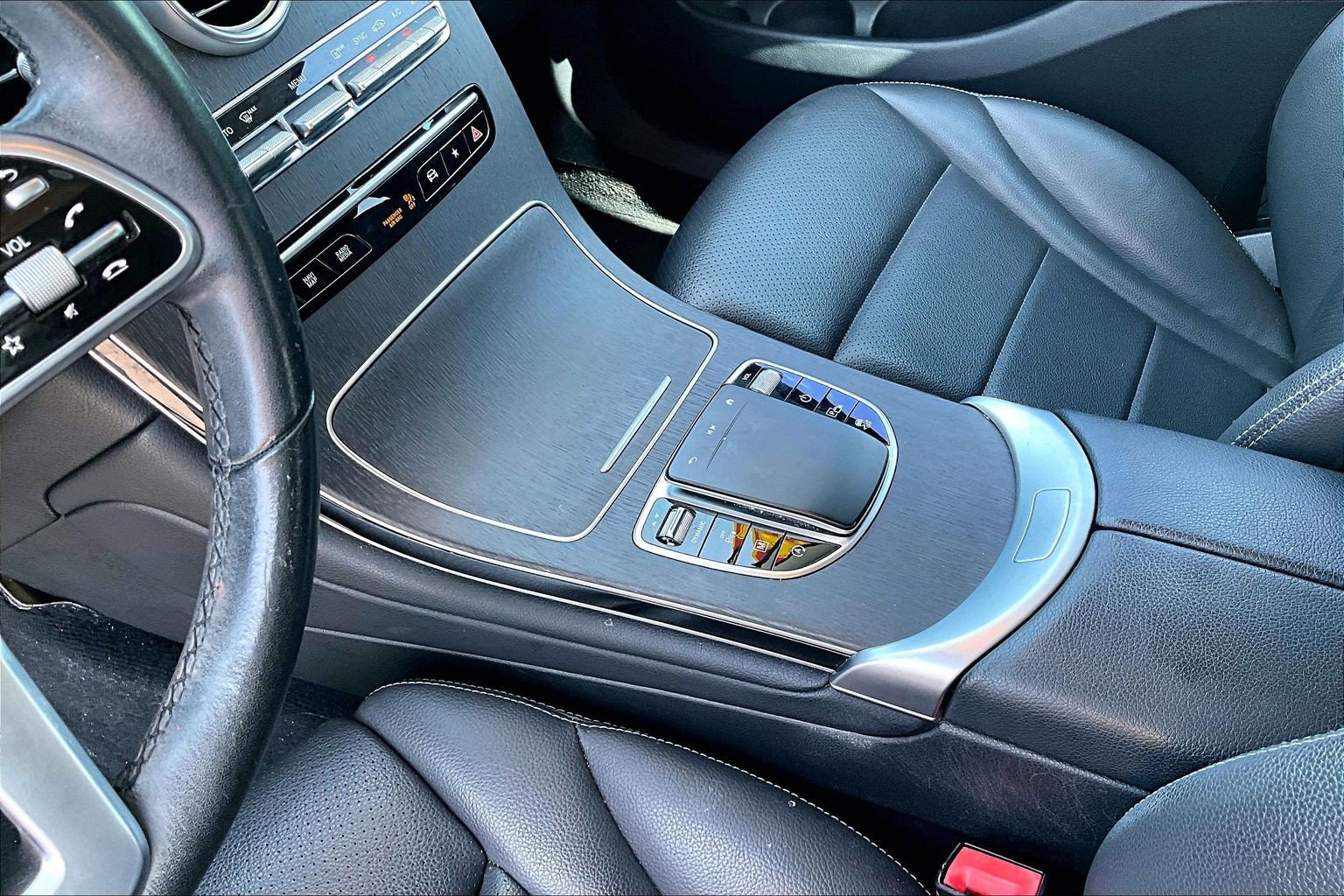 Used 2022 Mercedes-Benz GLC 300 image 10