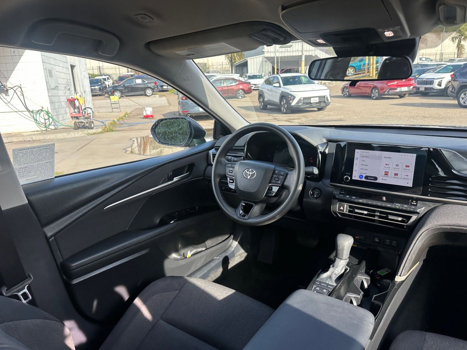 Used 2025 Toyota Camry LE image 33