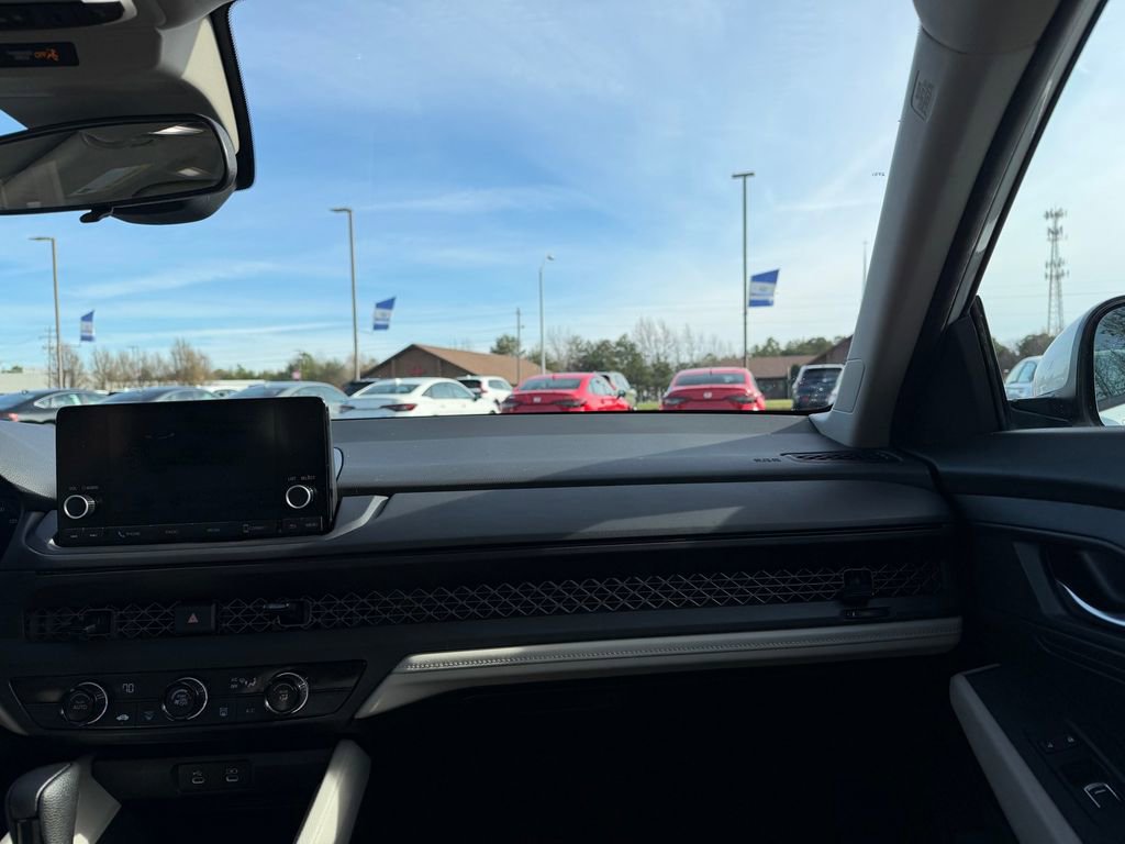 Used 2023 Honda Accord LX image 19