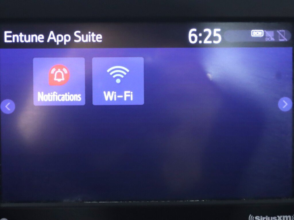 Used 2021 Toyota RAV4 LE image 19