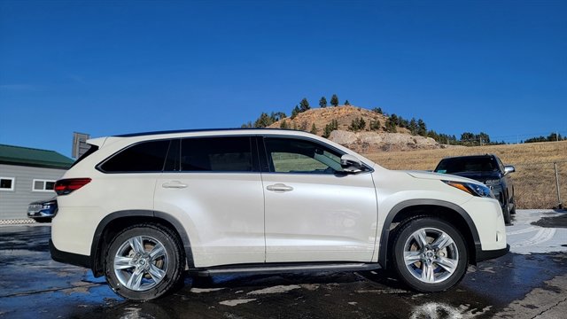 Used 2019 Toyota Highlander Limited AWD image 4