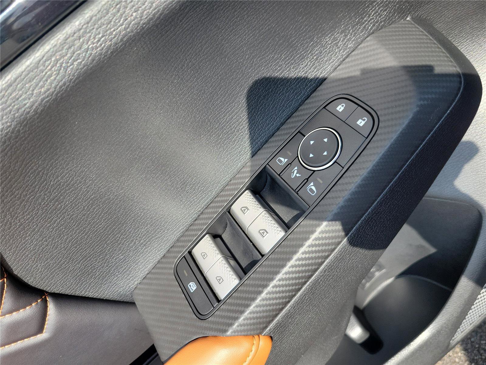 Used 2024 Mitsubishi Outlander SEL image 14