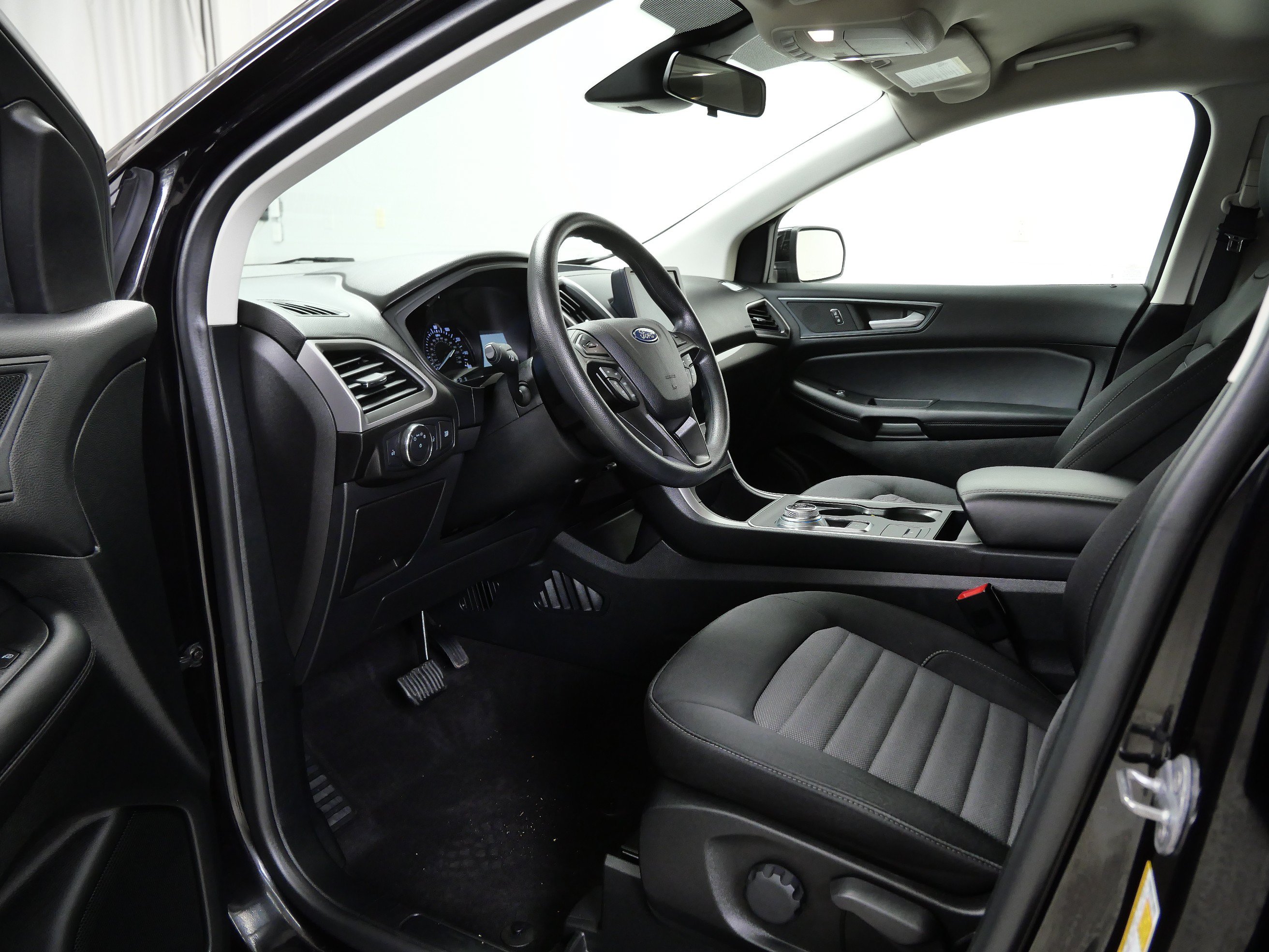 Used 2022 Ford Edge SE w/ Black Appearance Package AWD/4WD image 12