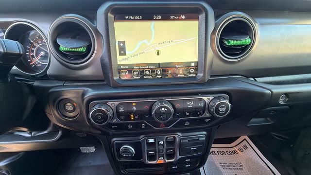 Used 2022 Jeep Wrangler Unlimited Willys image 12