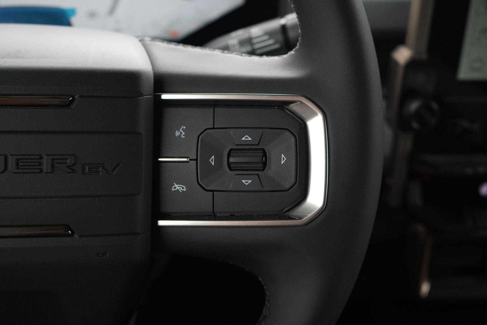 New 2025 GMC Hummer EV 2X w/ Extreme Off-Road Package image 16