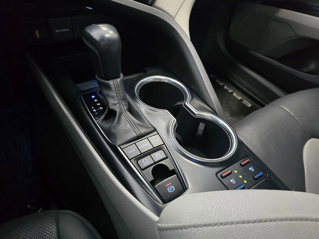 Used 2020 Toyota Camry XLE w/ Driver Assist Package FWD image 34