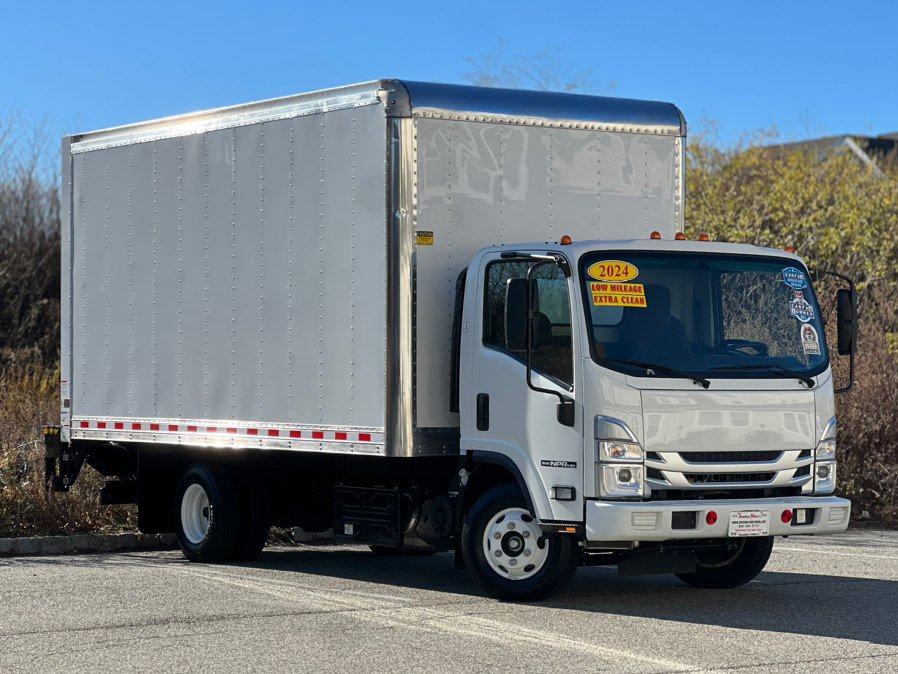 Used 2024 Isuzu NPR image 1