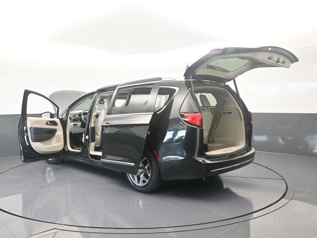 Used 2019 Chrysler Pacifica Limited image 79