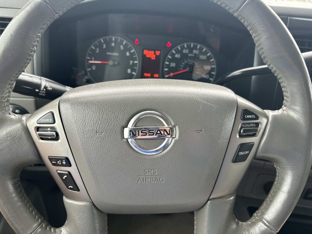 Used 2018 Nissan NV 3500 SL image 30