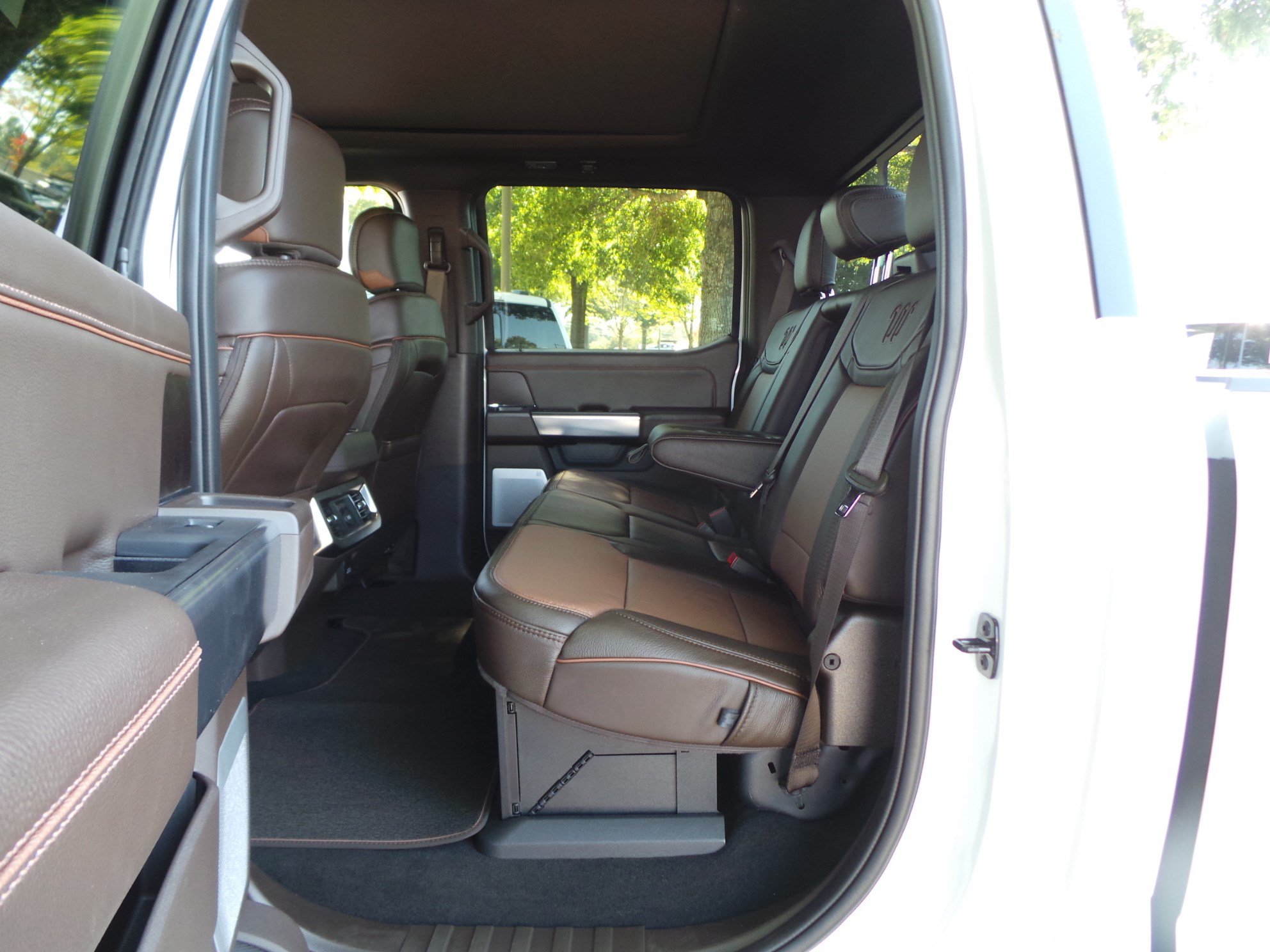 Used 2027 Ford F450 King Ranch w/ Chrome Package AWD/4WD image 17