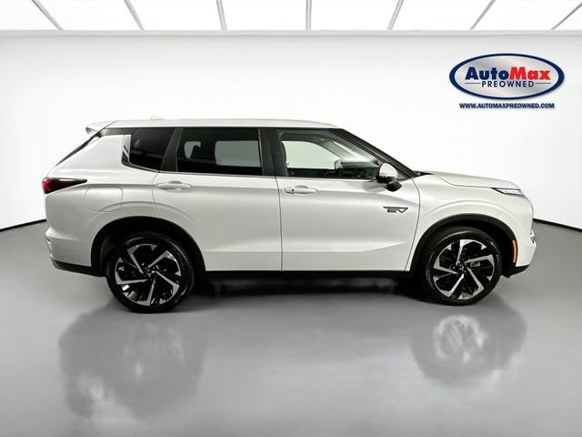 Used 2023 Mitsubishi Outlander SE AWD/4WD image 9