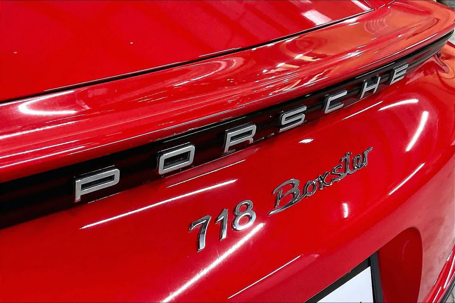 Used 2018 Porsche 718 Boxster RWD image 9