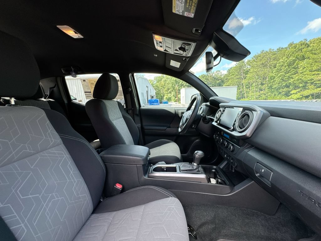 Used 2023 Toyota Tacoma TRD Off-Road AWD/4WD image 31