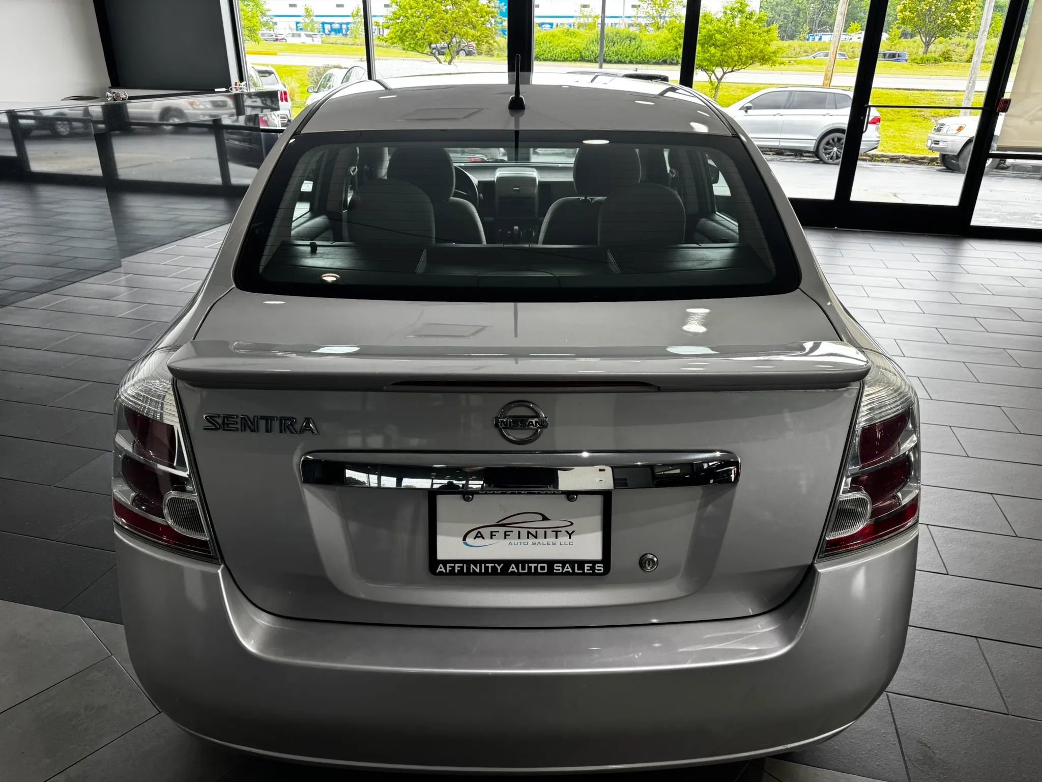 Used 2012 Nissan Sentra 2.0 FWD image 4