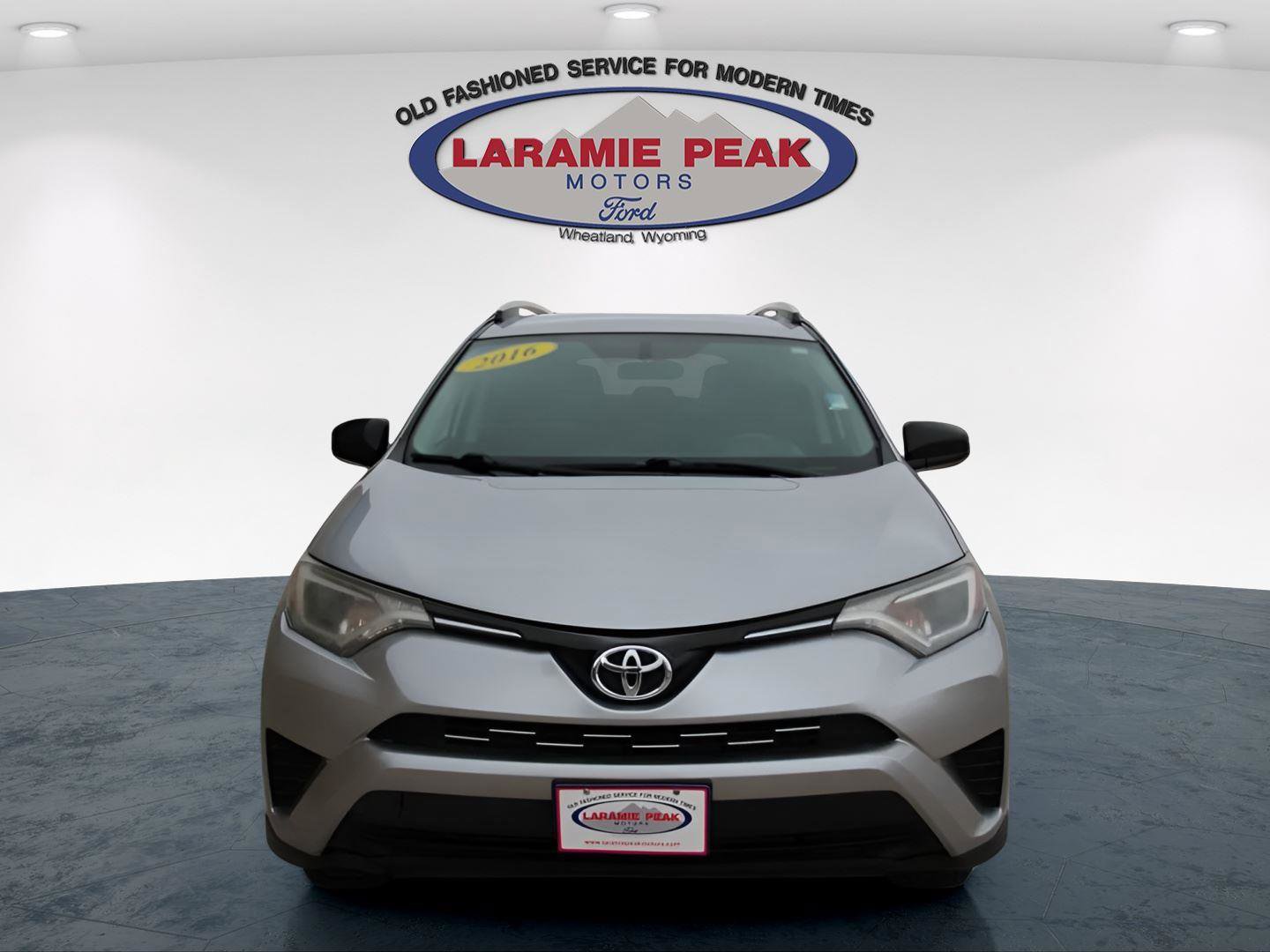 Used 2016 Toyota RAV4 LE image 5