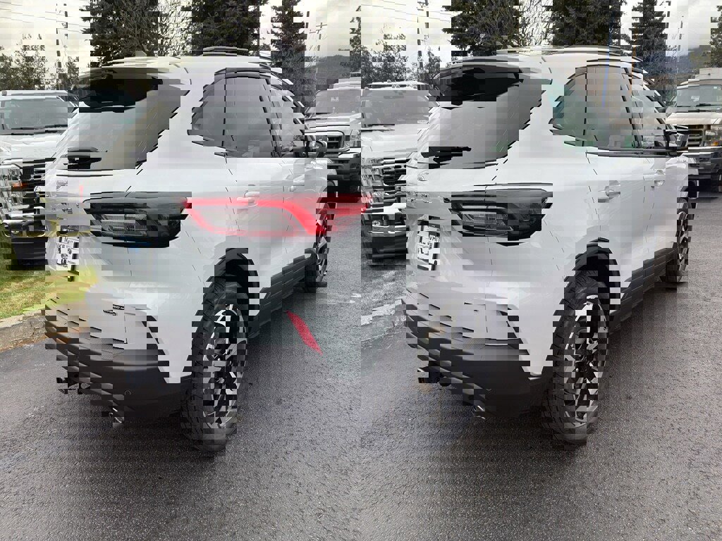 New 2026 Ford Escape ST-Line Select w/ Tech Pack #2 image 4