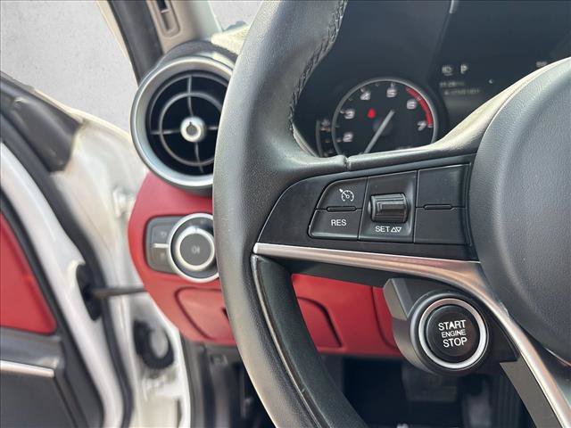 Used 2018 Alfa Romeo Giulia AWD image 18