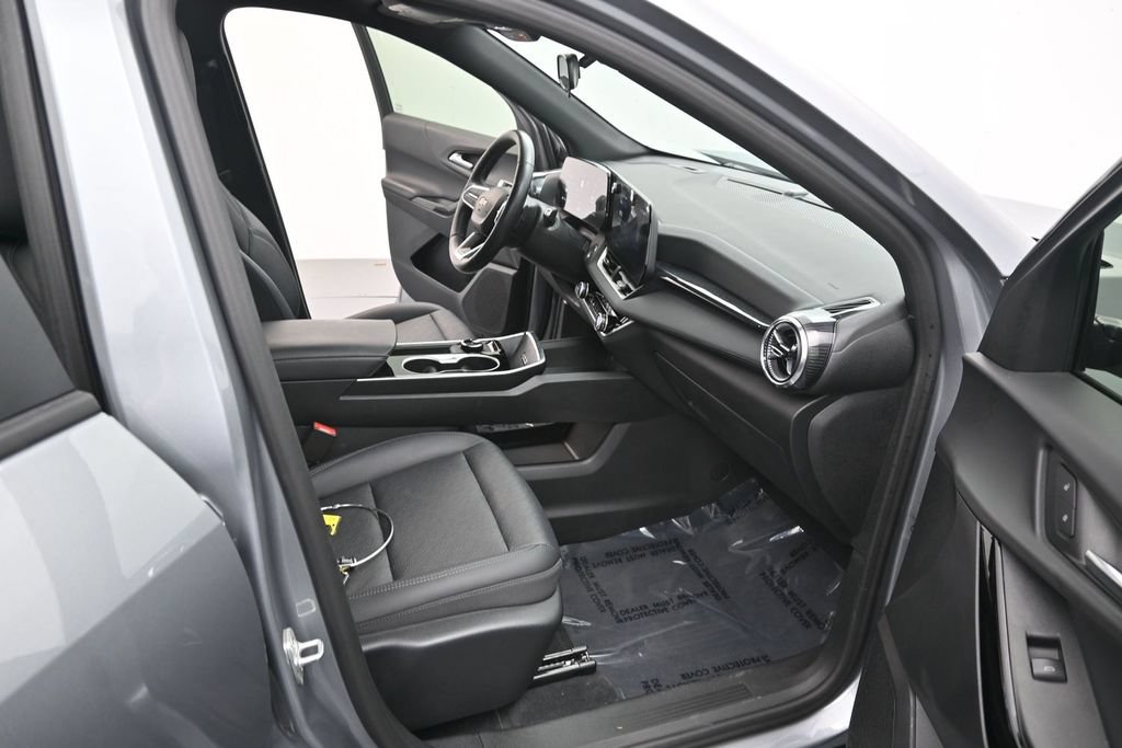 Used 2026 Chevrolet Equinox LT w/ Convenience Package II AWD/4WD image 16