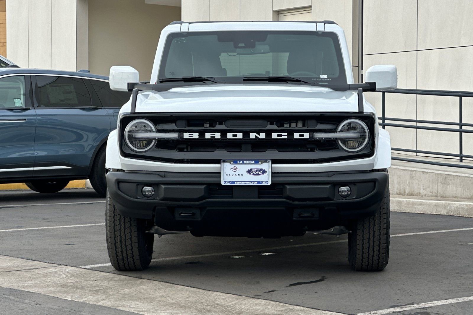 New 2025 Ford Bronco Outer Banks image 8