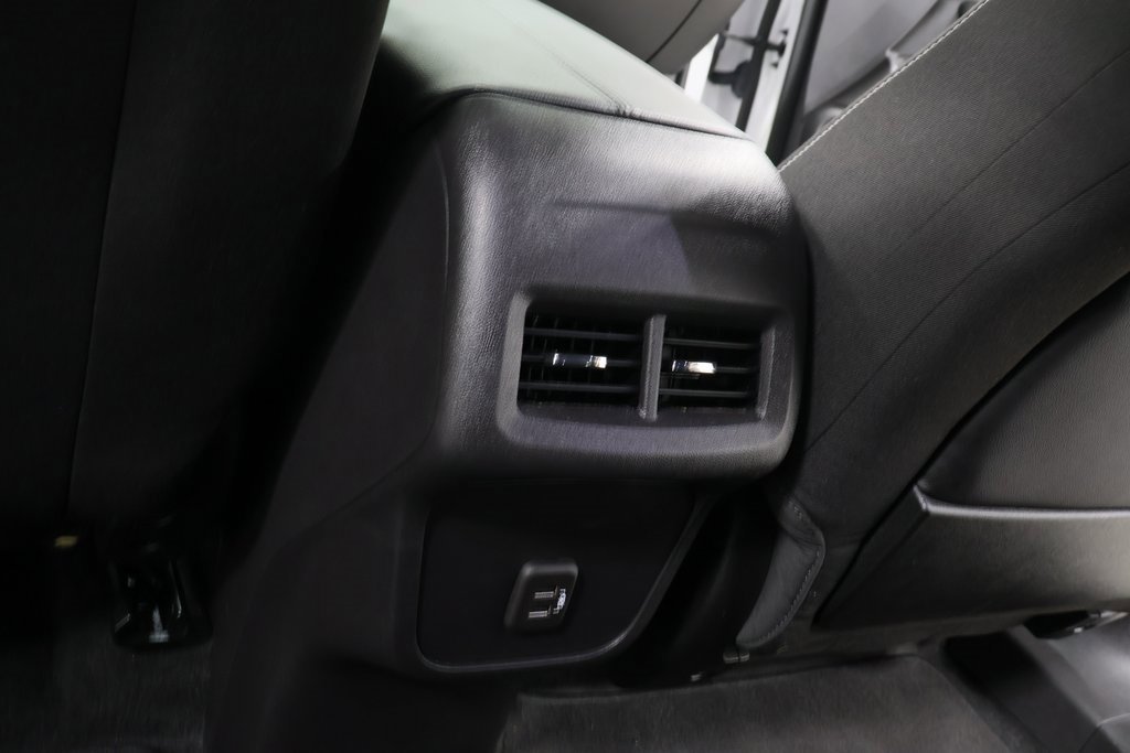 Used 2024 GMC Terrain SLE image 23