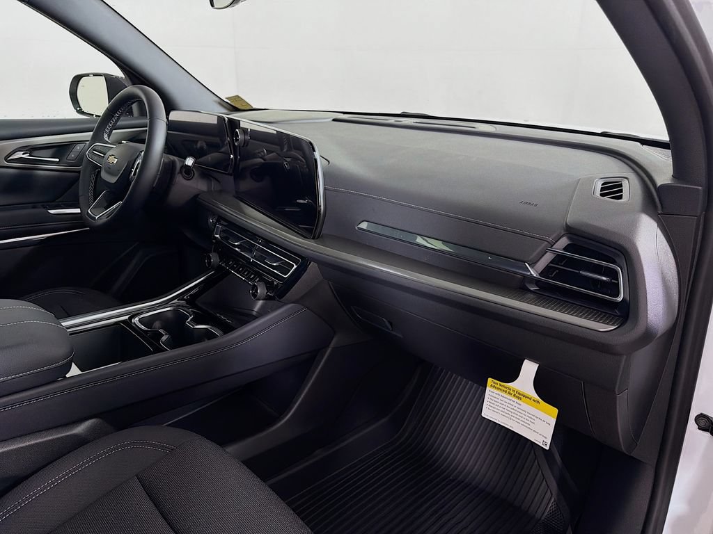 New 2026 Chevrolet Traverse LT w/ LPO, Floor Liner Package AWD/4WD image 25