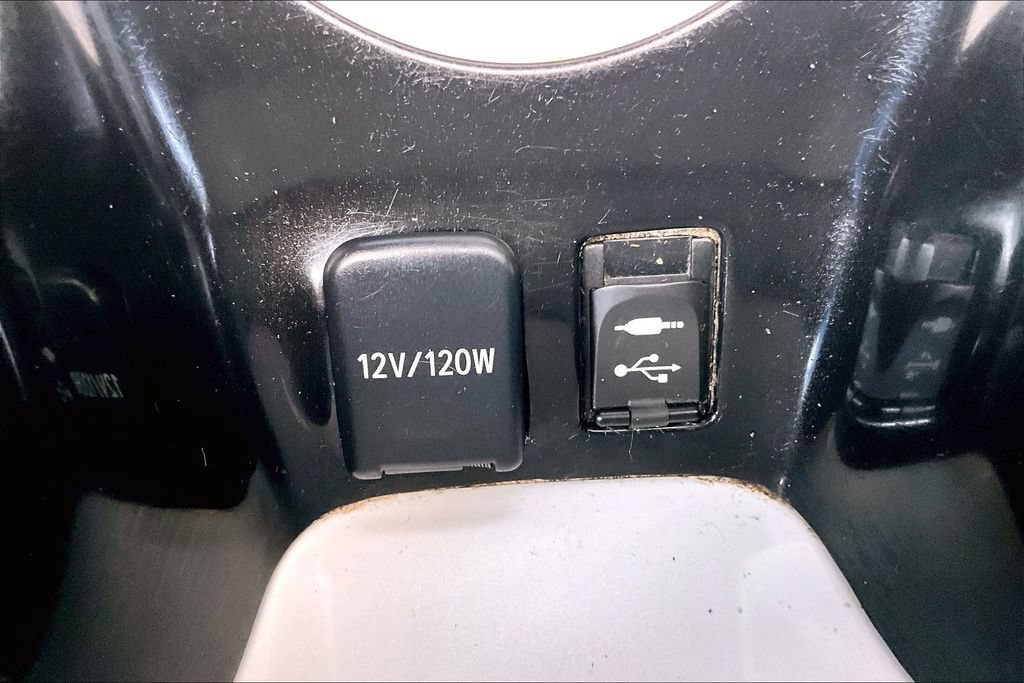 Used 2016 Toyota Prius Four Touring w/ Preferred Accessory Package FWD image 16