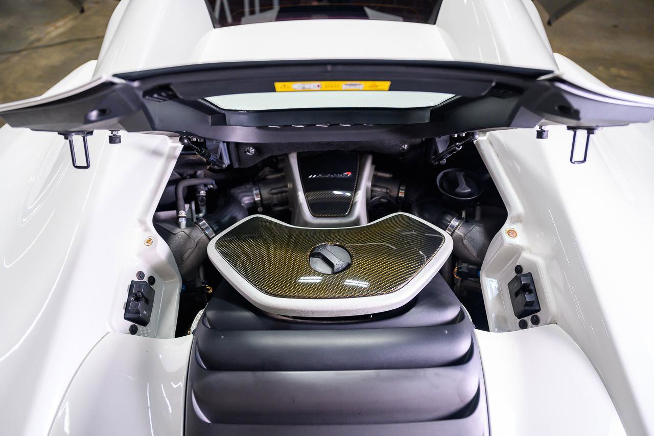 Used 2013 McLaren MP4-12C Spider image 24