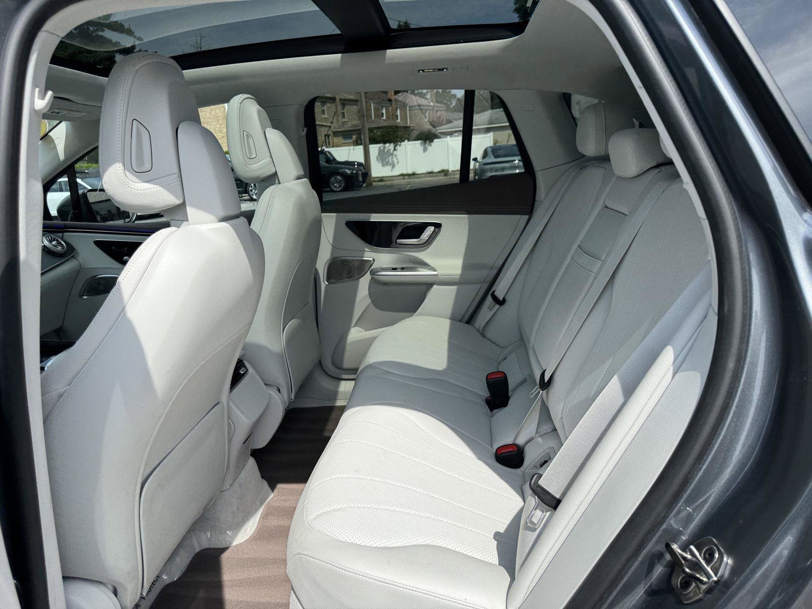 Used 2023 Mercedes-Benz EQE 350+ SUV w/ Exclusive Trim Package image 32