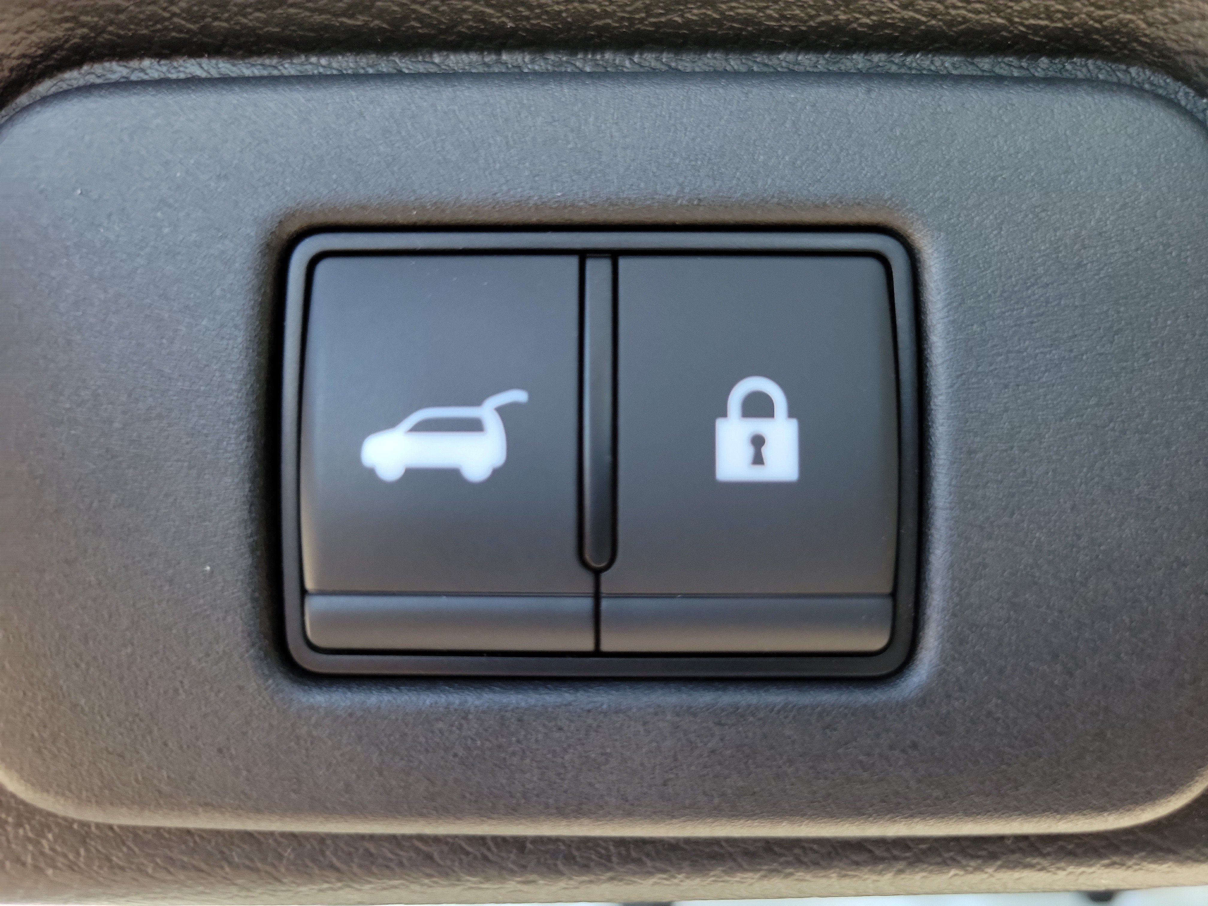 Used 2024 Nissan Rogue SL w/ SL Premium Package FWD image 9