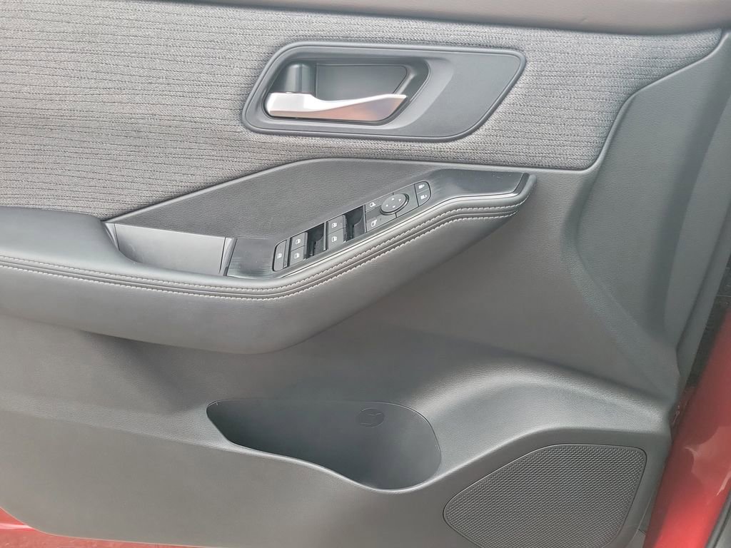 Certified 2023 Nissan Rogue SV image 19