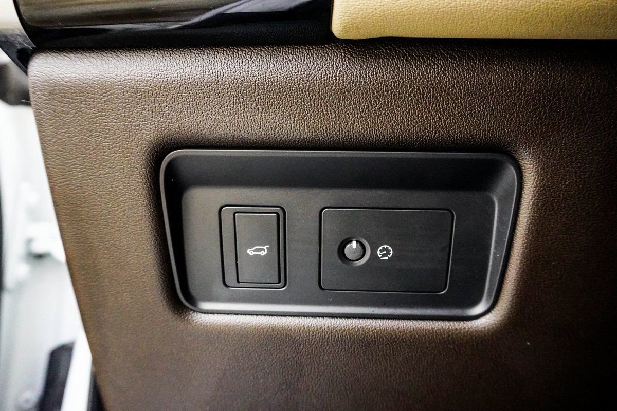 Used 2022 Land Rover Range Rover Sport HSE Silver Edition image 32