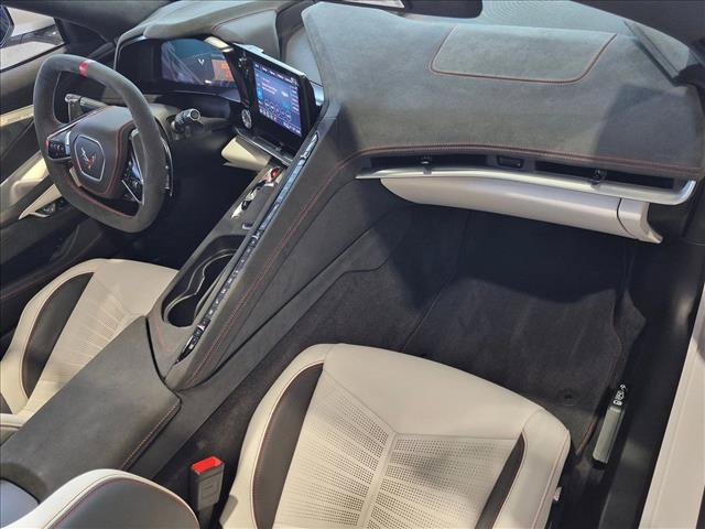 Used 2023 Chevrolet Corvette Stingray Premium Cpe w/ Z51 Performance Package RWD image 18