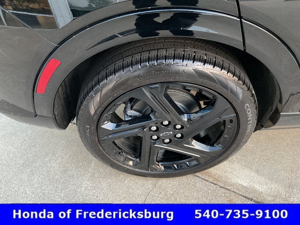 Used 2025 Chevrolet Equinox EV RS AWD/4WD image 12