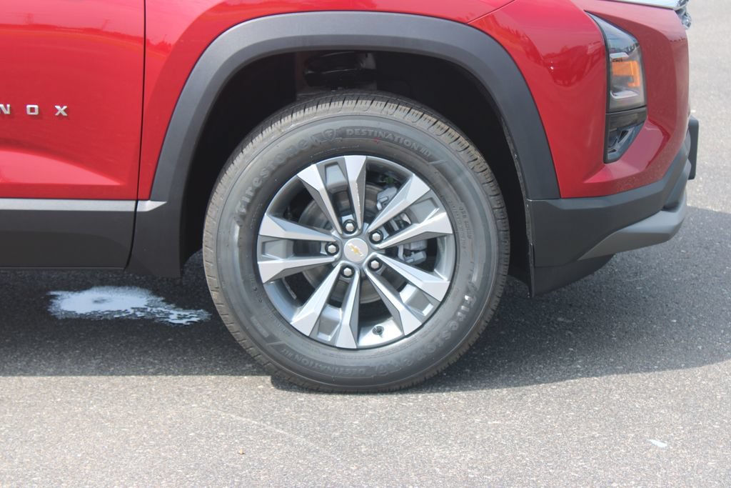 New 2027 Chevrolet Equinox LT w/ Convenience Package II FWD image 12