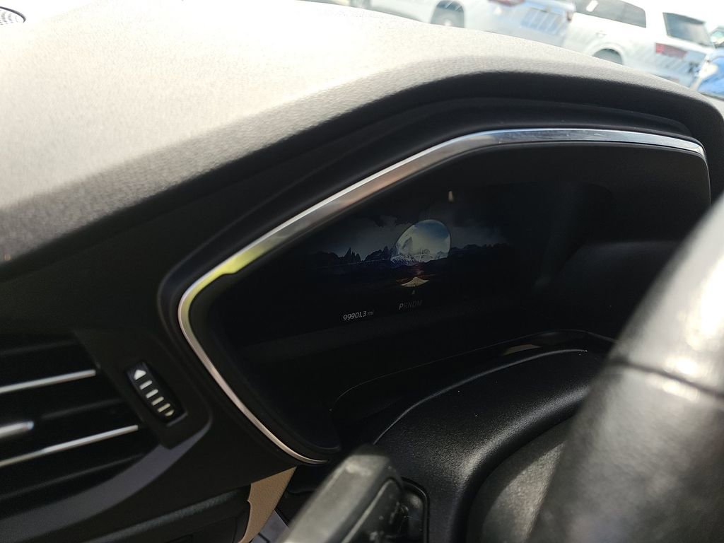 Used 2020 Ford Escape Titanium image 12