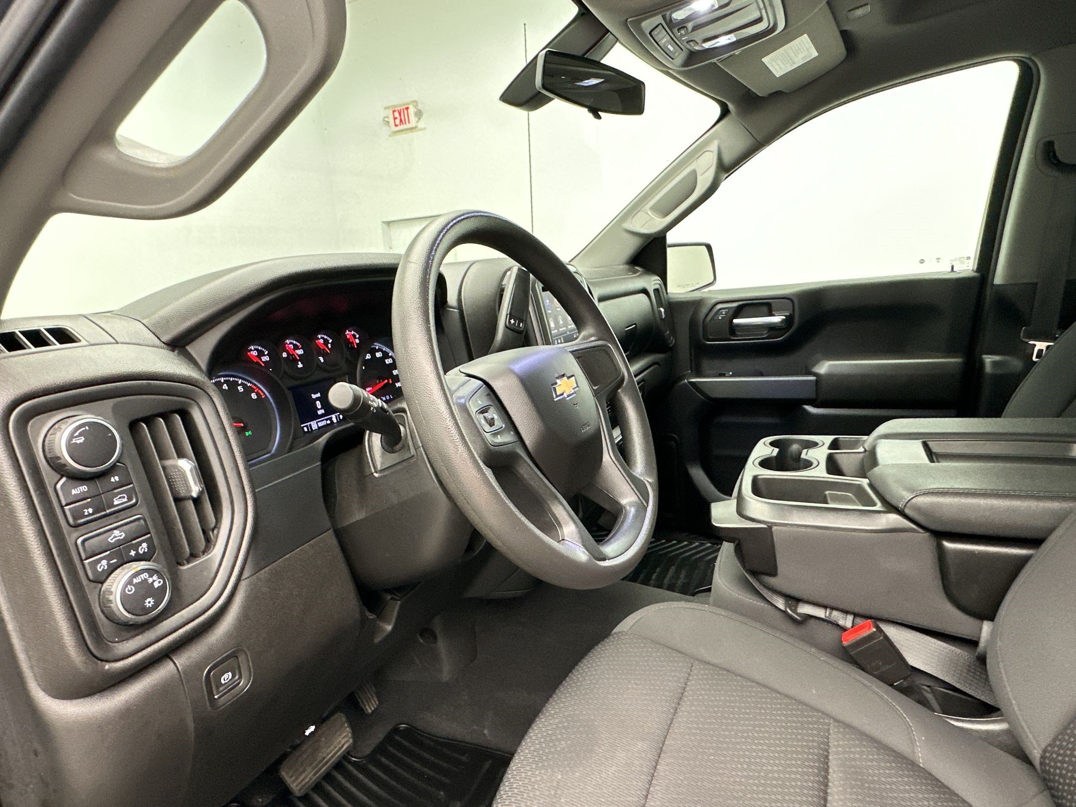 Certified 2022 Chevrolet Silverado 1500 Custom w/ LPO, Dark Essentials Package AWD/4WD image 25