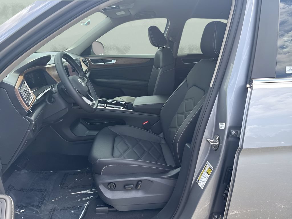 Used 2026 Volkswagen Atlas SE FWD image 9