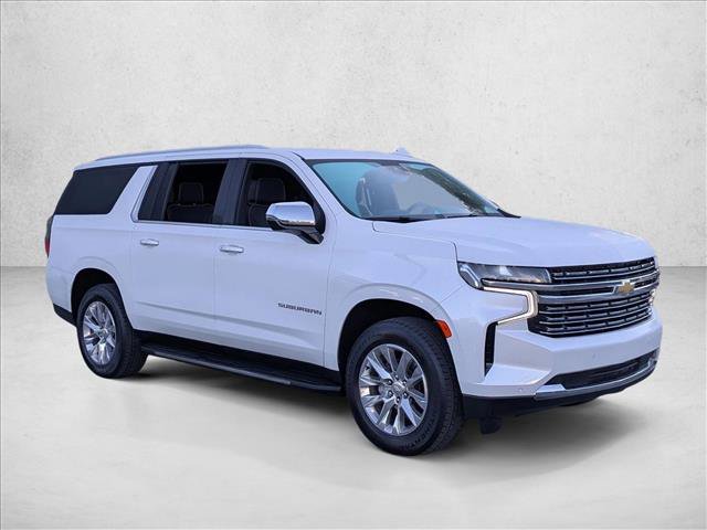 Used 2023 Chevrolet Suburban Premier image 3